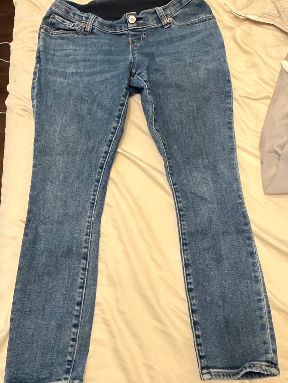Maternity skinny jeans